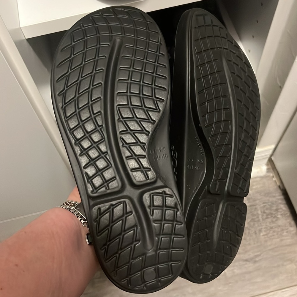 Rare Retired OOFOS Limited Edition MIDNIGHT TROPICS OOfoam Slide Sandals - Picture 10 of 16